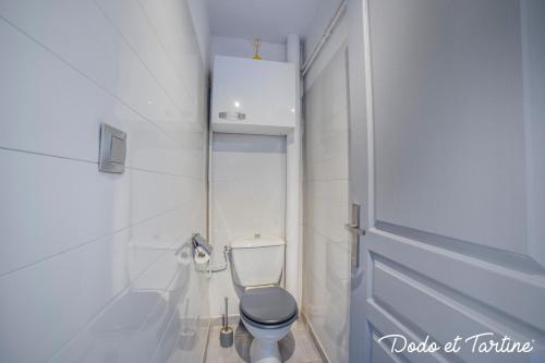 Warmly 2 bedroom with AC, balcony and parking - Dodo et Tartine