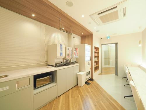 Standard Capsule Room for Female