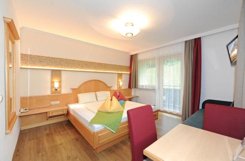 Ski in Ski out Hotel Unterellmau - image 4