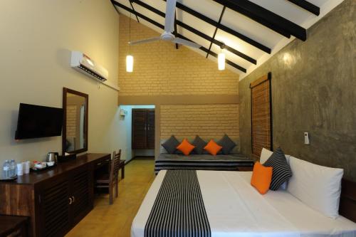Melheim Beach Kalpitiya — Main Photo