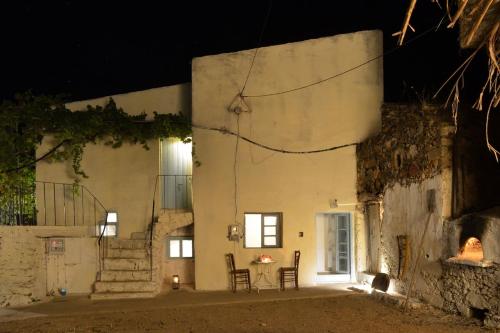 Traditional house - unique garden near paleochora gîte à louer Palaióchora