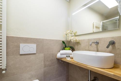 Duomo Apartments - image 2