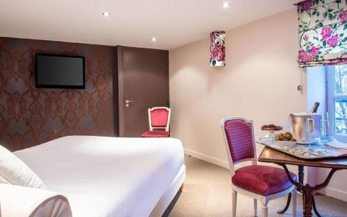 2 queen beds