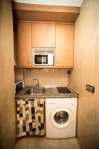 Hostal Caballeros in โซเรีย