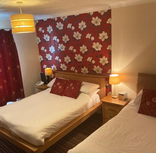 Boars Head Hotel - image 9