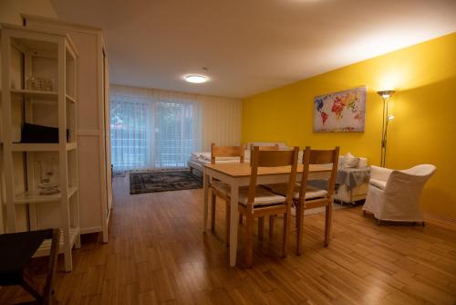 Apartment with Garden View image 9