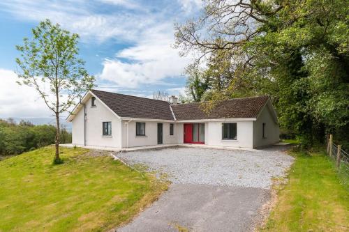 180sqm 4 bedroom, 3 private bathroom Vilă in Dunkerron Holiday Homes (Bay View House - Ring of Kerry & Wild Atlantic Way) in Dunkerron Holiday Homes