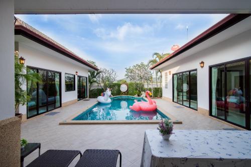 Swimming pool, Secluded Family Pool villa in Hin Lek Fai