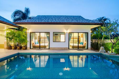 Swimming pool, Secluded Family Pool villa in Hin Lek Fai