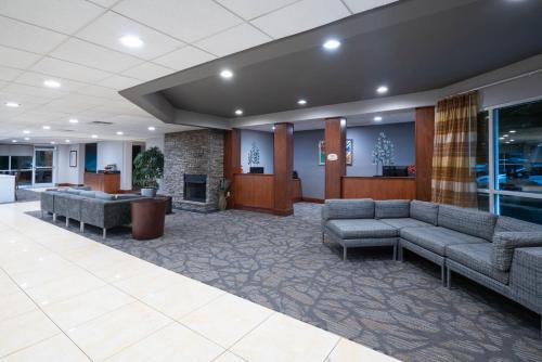 วินเกท บาย วินด์แฮม เฟลตเชอร์ แอท แอชวิลล์แอร์พอร์ต (Wingate by Wyndham Fletcher at Asheville Airport) in เฟลตเชอร์ (NC)