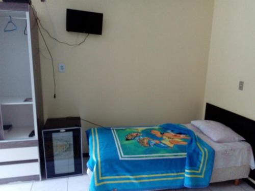 1 double bed, 1 twin bed