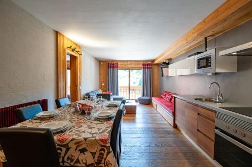 Kitchen, Balcons du Bettex in Le Bettaix