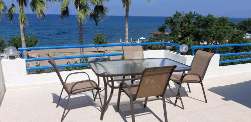 陽台/露台, Amalia Apartments in 尼奧奇奧利奧