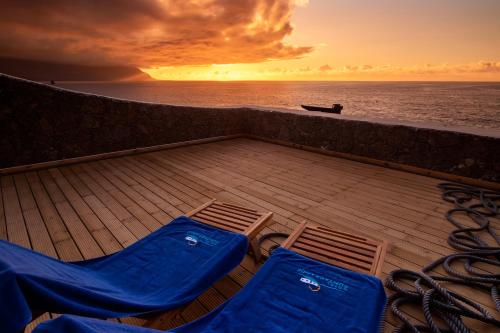Hotel Puntagrande Located in Frontera, Hotel Puntagrande is a perfect starting point from which to explore El Hierro. The property has everything you need for a comfortable stay. Take advantage of the propertys daily 