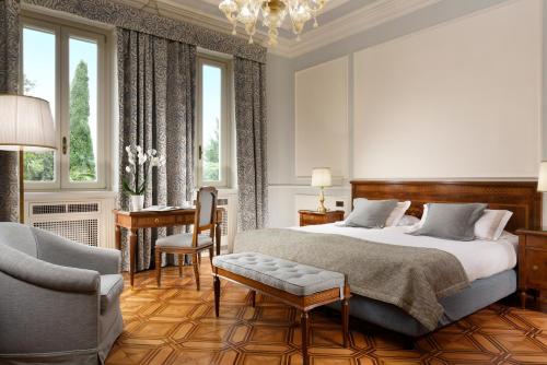 Villa Cortine Palace Hotel - image 3