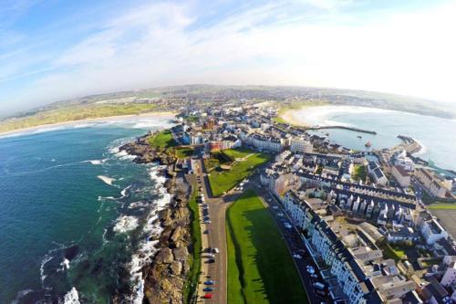 Sea View Paradise Apartment In Portrush