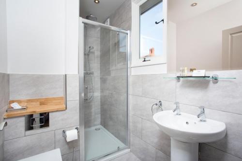 Boat House - image 2