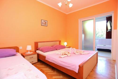 Apartments by the sea Duce, Omis - 12687