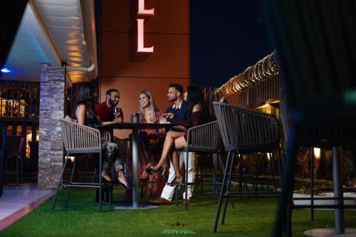 Runway Hotel near Piarco nemzetközi repülőtér