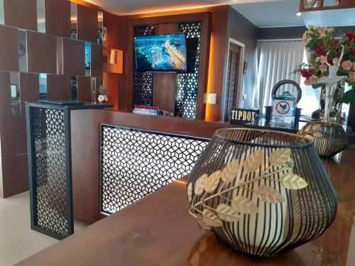 綠茵中央套房酒店 (The Greenery Central Suites) in 清邁San Sai