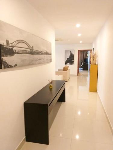 Platinum One - Private Apartment at #1 Bagatalle Road, Unit 7E, Colombo 3 photo