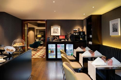 Crowne Plaza Bucharest an IHG Hotel - image 4