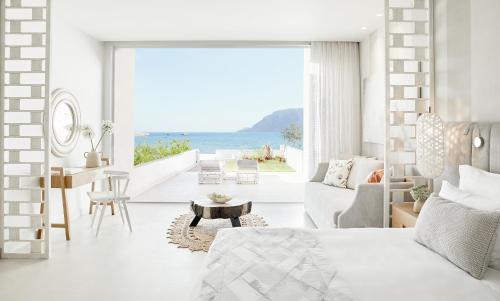 Deluxe Junior Suite with Private Garden and Sea View