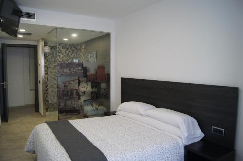  Hostal Sanmar, Pension in Figueres