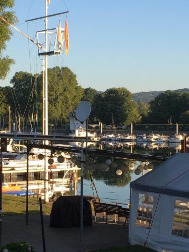 Schmuckkästle am Hafen