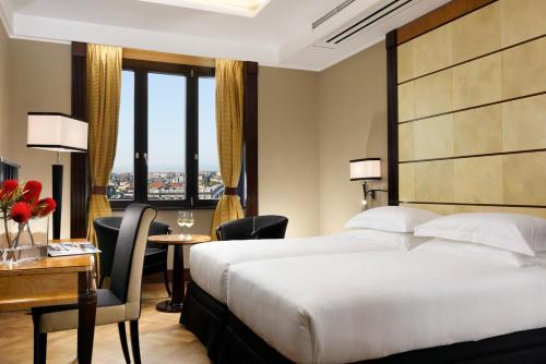 Twin room, with views