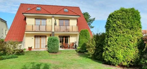 Ferienwohnung Gartentraum mit tollem Rasengarten in Ostseebad Karlshagen, Deutschland