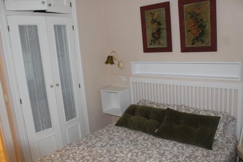  Calle Olavarrieta 16 bajo in 33700 Luarca