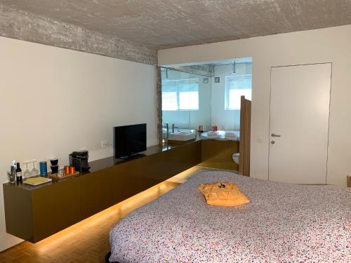 B&B Yellow Submarine – Antwerp, DC