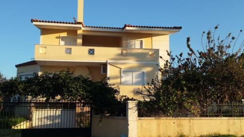  ERHANA in Ágrilos