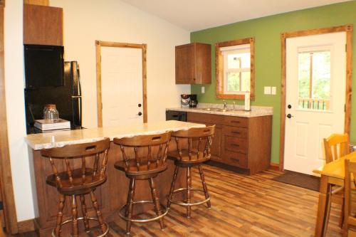Trailhead Suites - Wymore, NE