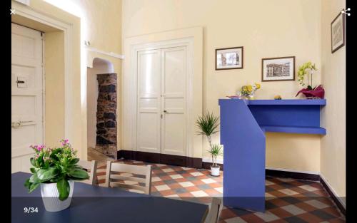 Фойє, Let's B&B in Катанія