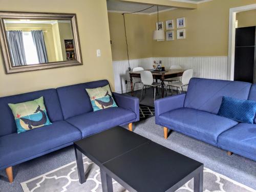 Steps to the Waterfront