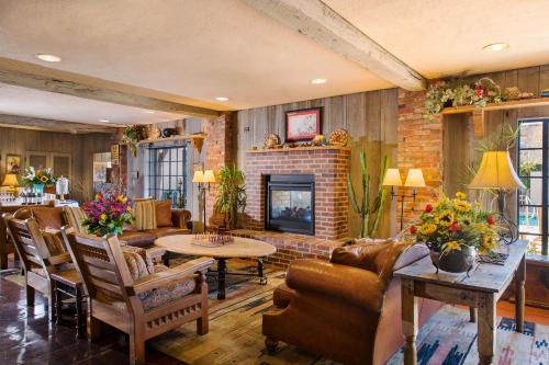 Inn of the Governors - image 8