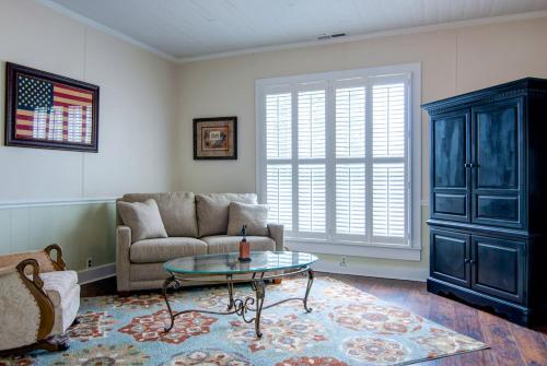 Tolley House - image 7