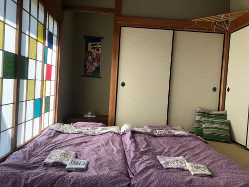 2 futon beds