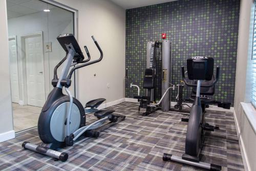 La Quinta by Wyndham Houston East at Normandy - image 9