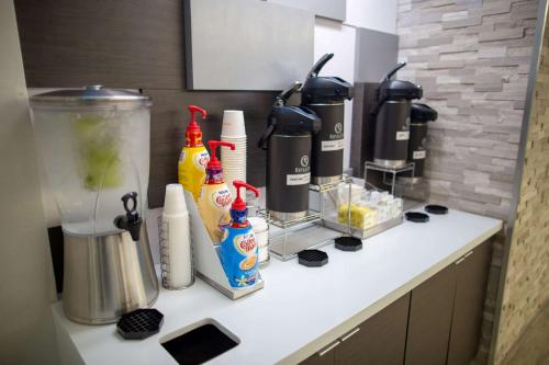La Quinta by Wyndham Houston East at Normandy - image 12