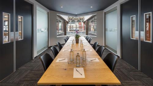 Darījumu centrs, Oaks Wellington Hotel in Velingtona