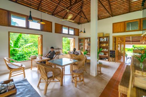 Restaurant, COOLLiving Farmhouse Organic in Wang Nam Khieo