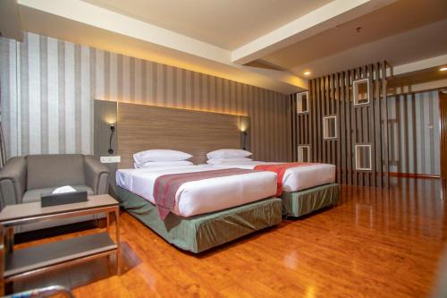 Deluxe Double or Twin Room image 4