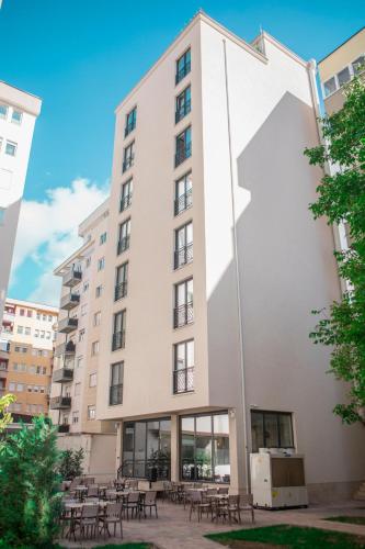 Εξωτερική όψη, Qama Hotel in Πρίστινα