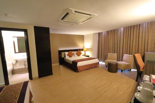 room detail thumbnail 0