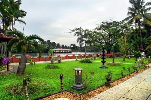 StayVista at La Riva Heritage Villa with Bicycle