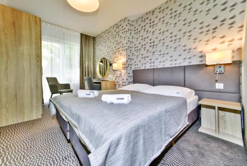 2 twin beds