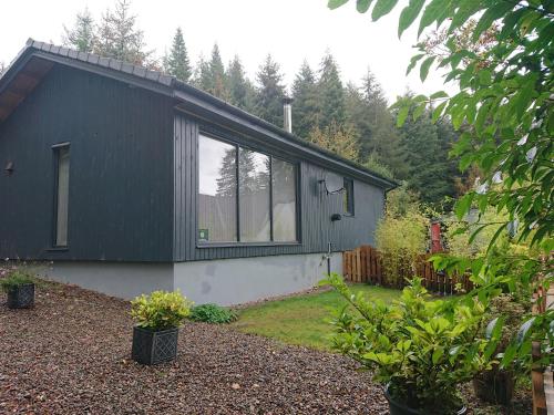 Loch Ness Highland Cottages With Partial Loch View